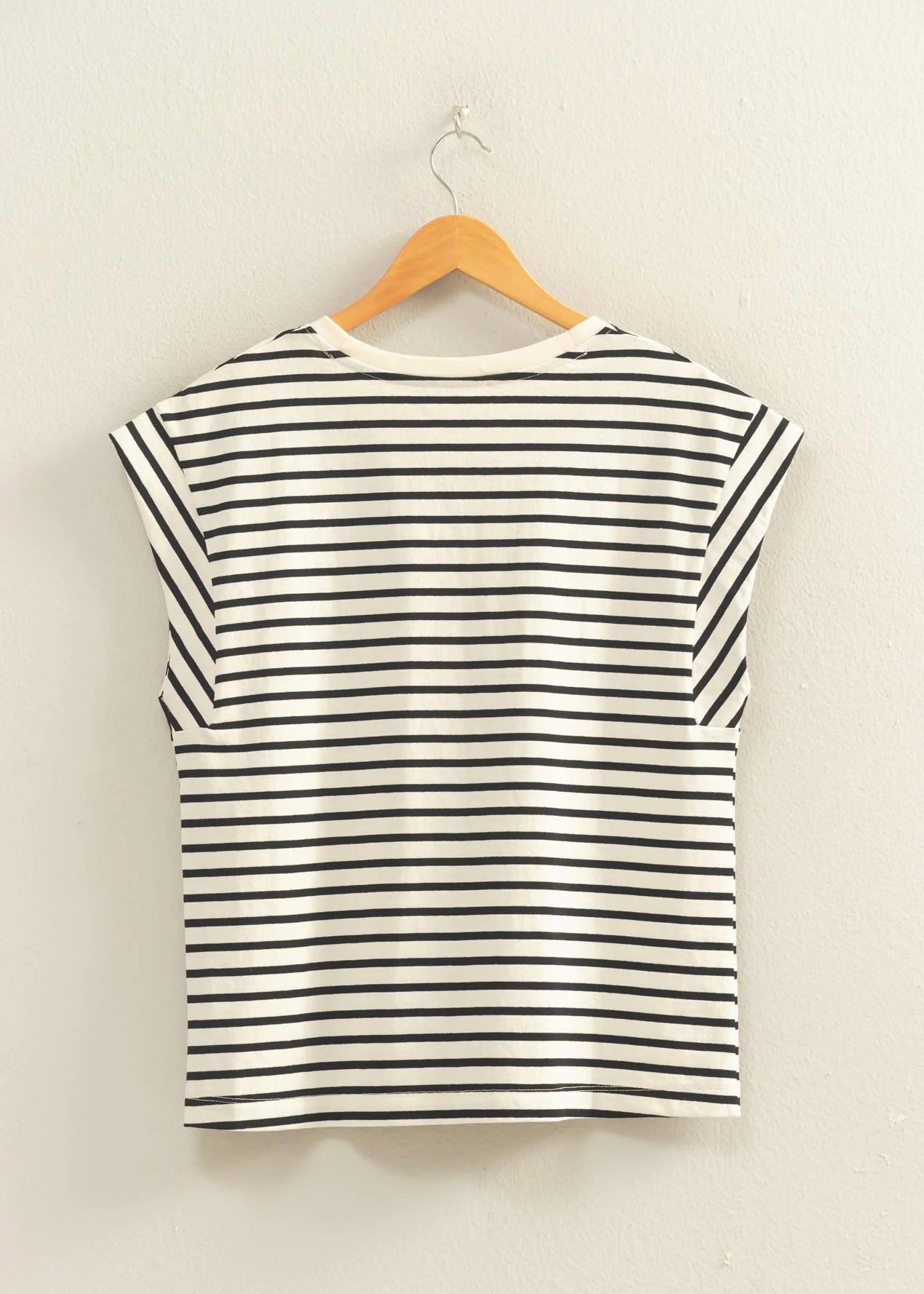 T-SHIRT BLACK