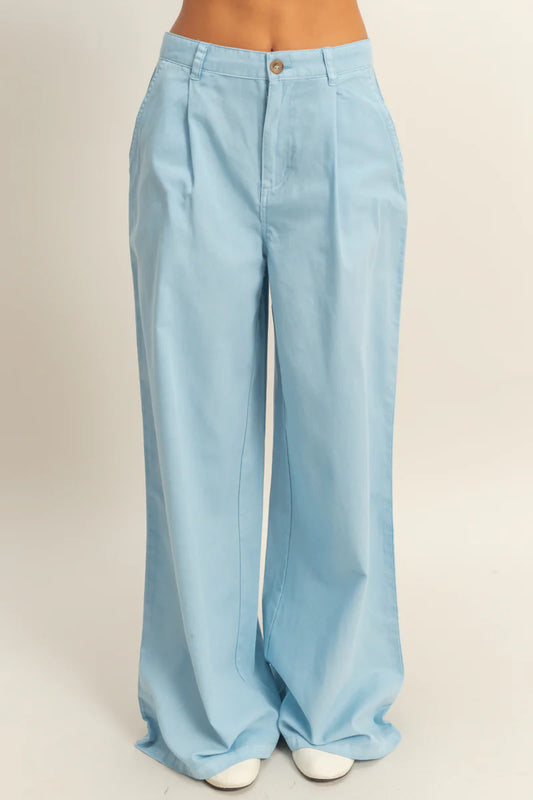 PANTALÓN CON PINZAS