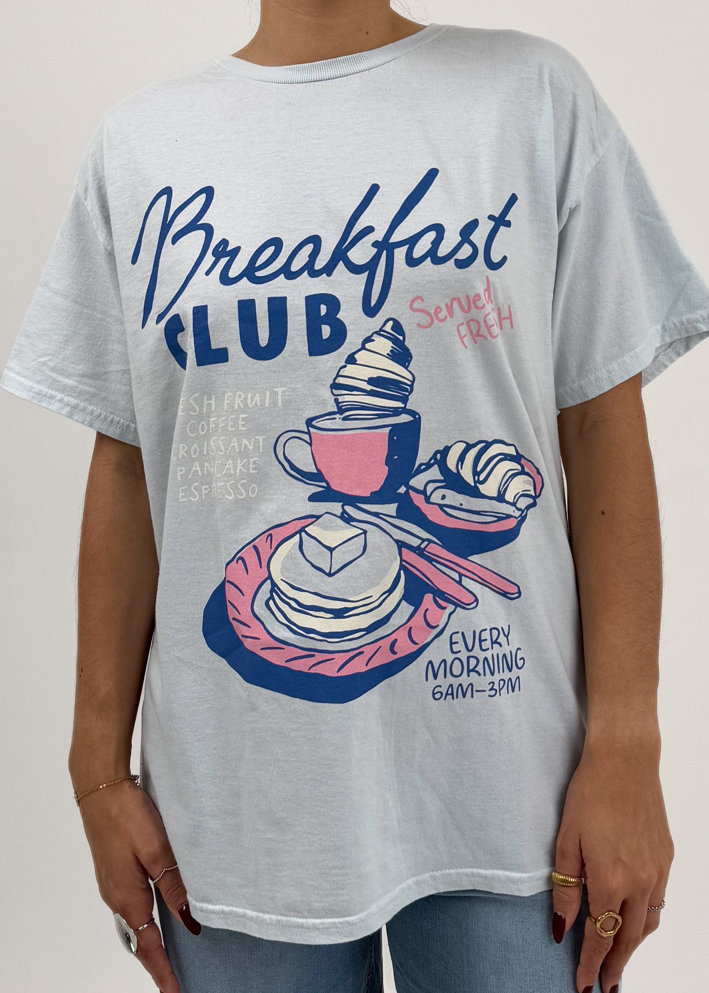 T-SHIRT BREAKFAST