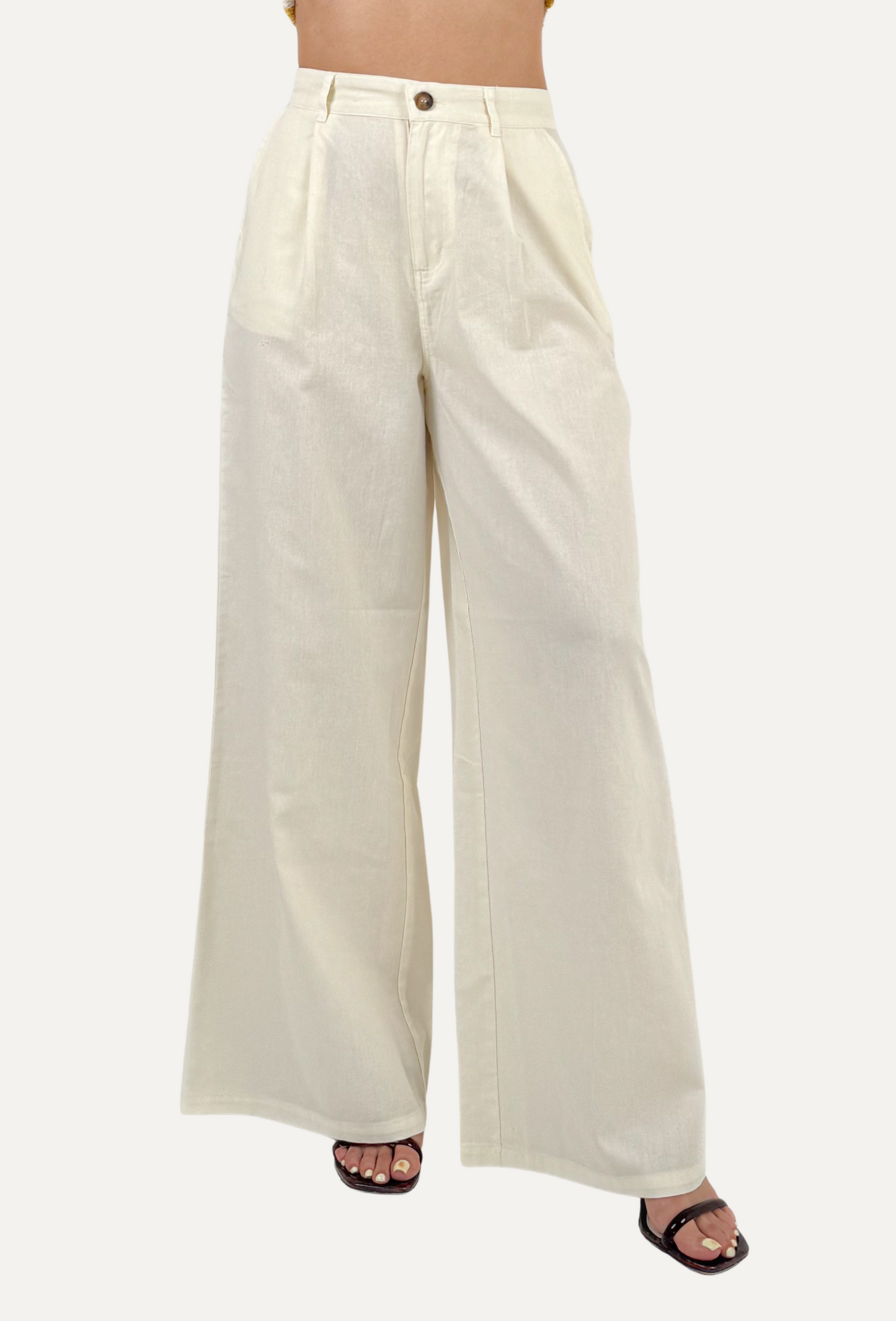 PANTALÓN CON PINZAS